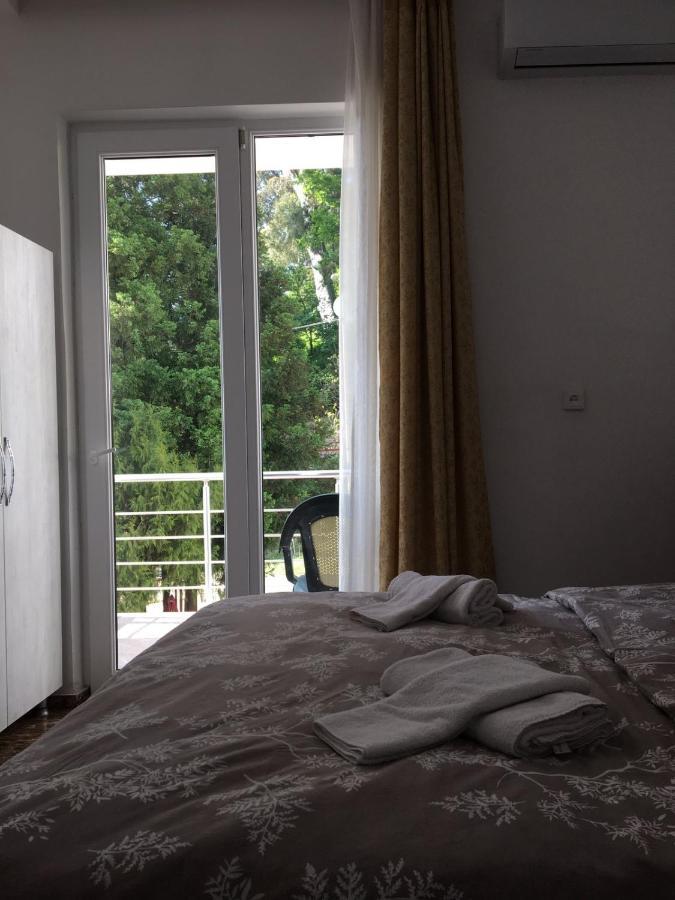 Гостевой дом Rezo's House Квариати Экстерьер фото